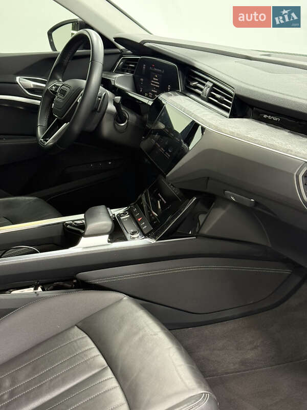 Позашляховик / Кросовер Audi e-tron Sportback 2022 в Одесі