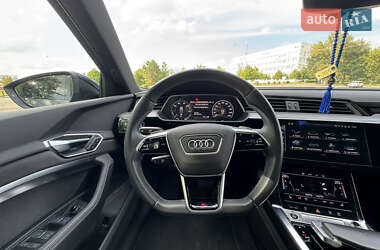 Внедорожник / Кроссовер Audi e-tron Sportback 2021 в 