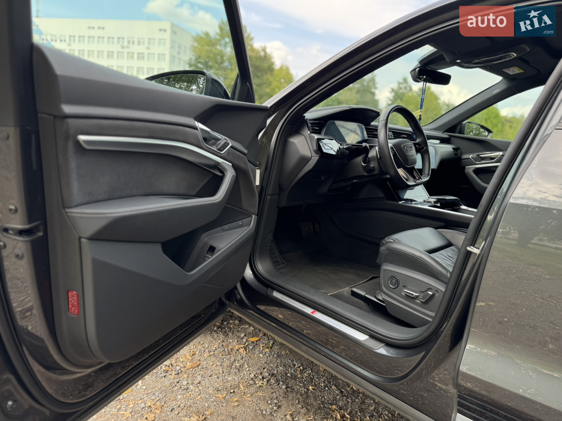 2021 Audi e-tron Sportback - мініатюра 11
