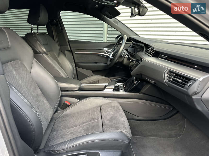 Внедорожник / Кроссовер Audi e-tron Sportback 2021 в Ровно