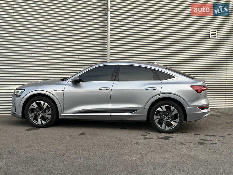 Внедорожник / Кроссовер Audi e-tron Sportback 2021 в Ровно