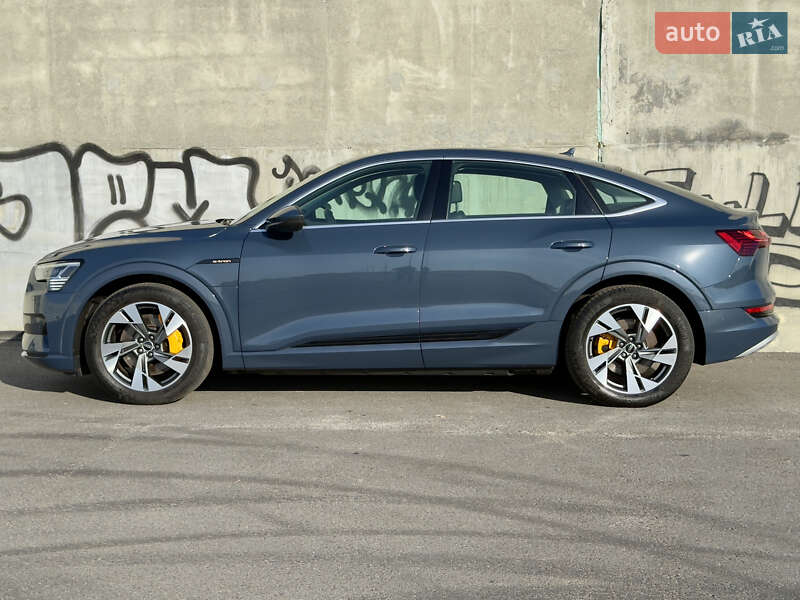 Внедорожник / Кроссовер Audi e-tron Sportback 2021 в Львове