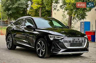Позашляховик / Кросовер Audi e-tron Sportback 2022 в Дніпрі