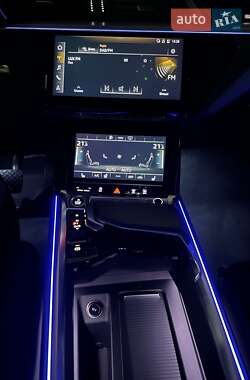 Внедорожник / Кроссовер Audi e-tron Sportback 2020 в 
