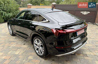 Внедорожник / Кроссовер Audi e-tron Sportback 2023 в 