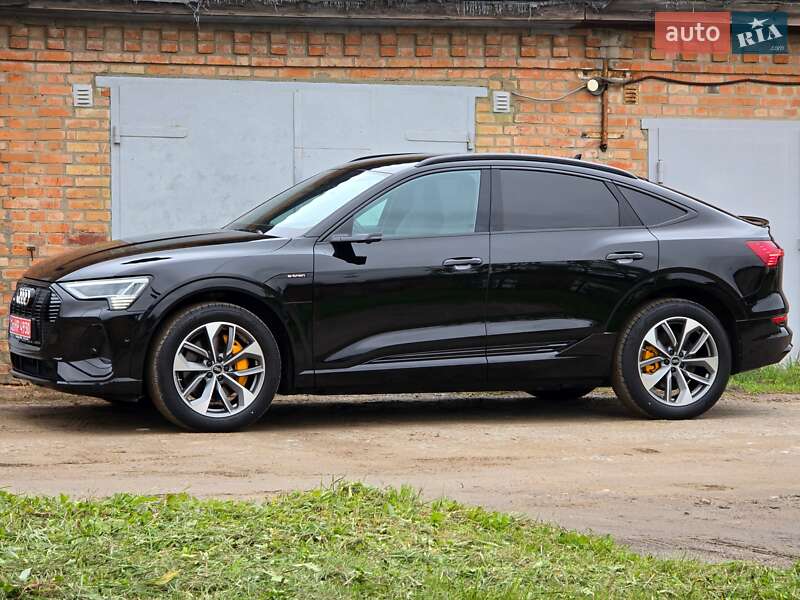 Внедорожник / Кроссовер Audi e-tron Sportback 2022 в Житомире