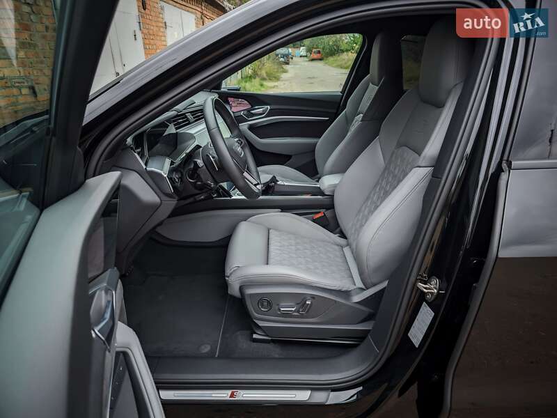 Внедорожник / Кроссовер Audi e-tron Sportback 2022 в Житомире