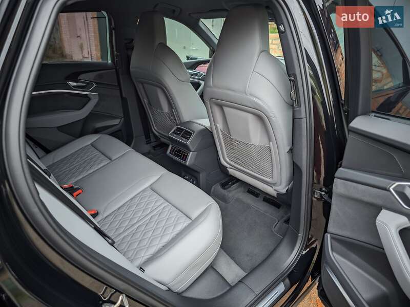 Внедорожник / Кроссовер Audi e-tron Sportback 2022 в Житомире