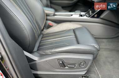 Позашляховик / Кросовер Audi e-tron Sportback 2022 в 