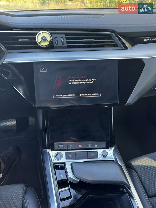 Позашляховик / Кросовер Audi e-tron Sportback 2021 в Києві фото 30 Позашляховик / Кросовер Audi e-tron Sportback 2021 в Києві