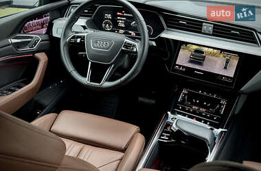 Внедорожник / Кроссовер Audi e-tron Sportback 2022 в 