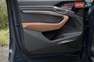 Внедорожник / Кроссовер Audi e-tron Sportback 2022 в 