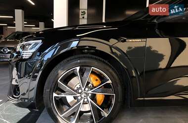 Позашляховик / Кросовер Audi e-tron Sportback 2021 в  фото 11 Позашляховик / Кросовер Audi e-tron Sportback 2021 в