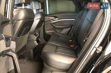 Позашляховик / Кросовер Audi e-tron Sportback 2021 в  фото 22 Позашляховик / Кросовер Audi e-tron Sportback 2021 в