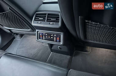 Внедорожник / Кроссовер Audi e-tron Sportback 2020 в 