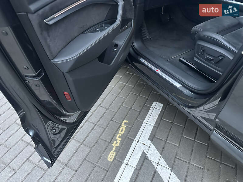 Позашляховик / Кросовер Audi e-tron Sportback 2020 в Хмельницькому фото 52 Позашляховик / Кросовер Audi e-tron Sportback 2020 в Хмельницькому
