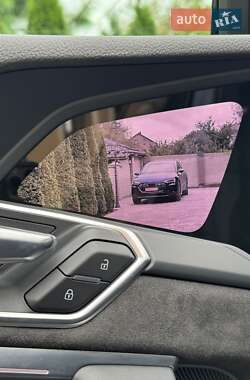 Внедорожник / Кроссовер Audi e-tron Sportback 2021 в 
