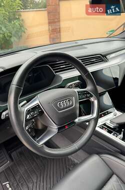 Внедорожник / Кроссовер Audi e-tron Sportback 2021 в 