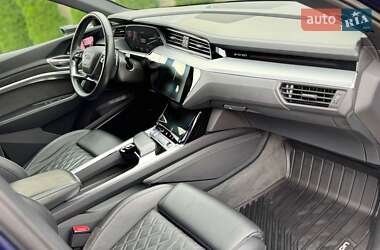 Внедорожник / Кроссовер Audi e-tron Sportback 2021 в 
