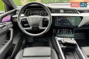 Внедорожник / Кроссовер Audi e-tron Sportback 2021 в 