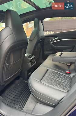 Внедорожник / Кроссовер Audi e-tron Sportback 2021 в 
