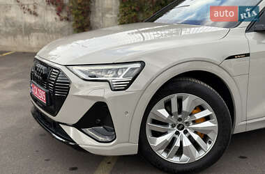 Внедорожник / Кроссовер Audi e-tron Sportback 2021 в 