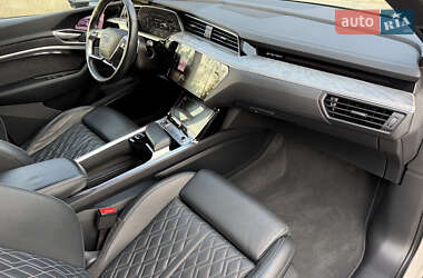 Внедорожник / Кроссовер Audi e-tron Sportback 2021 в 