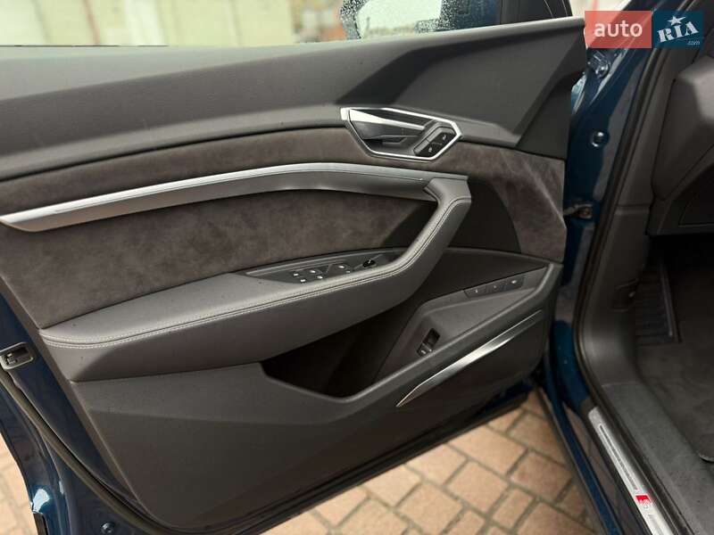 Позашляховик / Кросовер Audi e-tron Sportback 2019 в Івано-Франківську