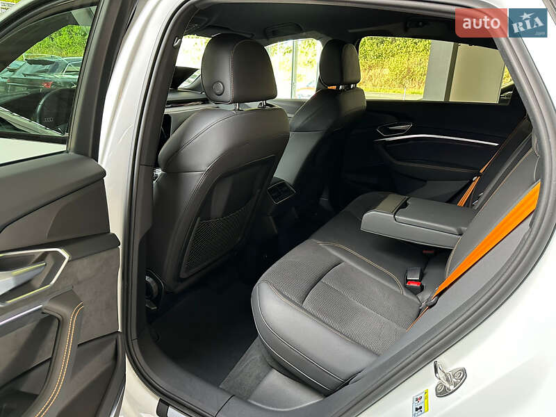 Внедорожник / Кроссовер Audi e-tron Sportback 2022 в Берегово
