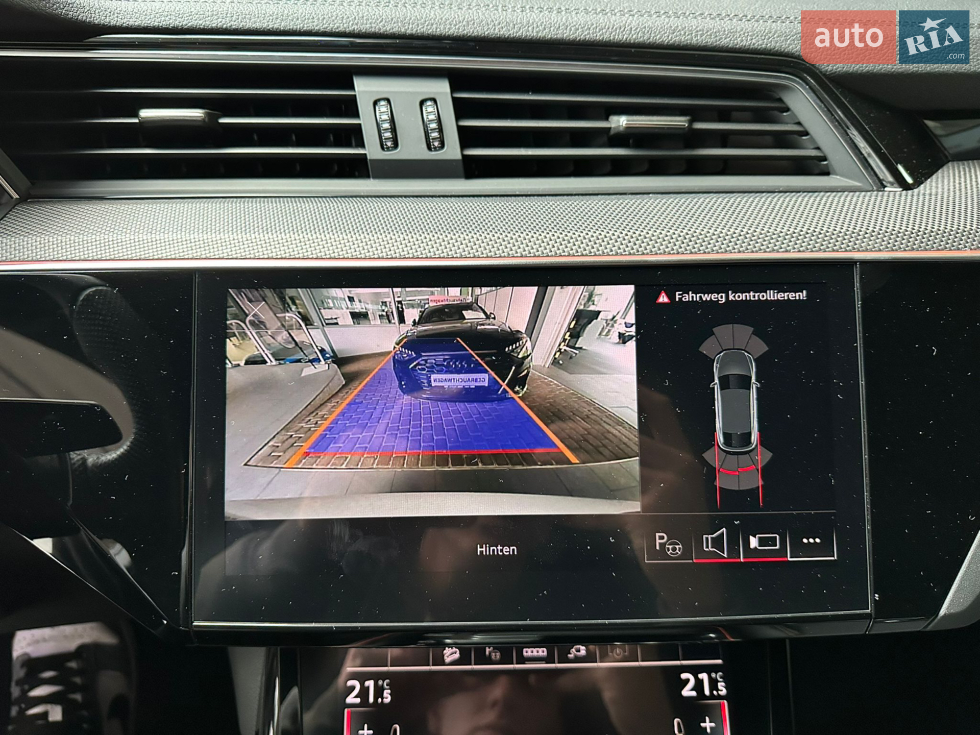 2022 Audi e-tron Sportback - мініатюра 15