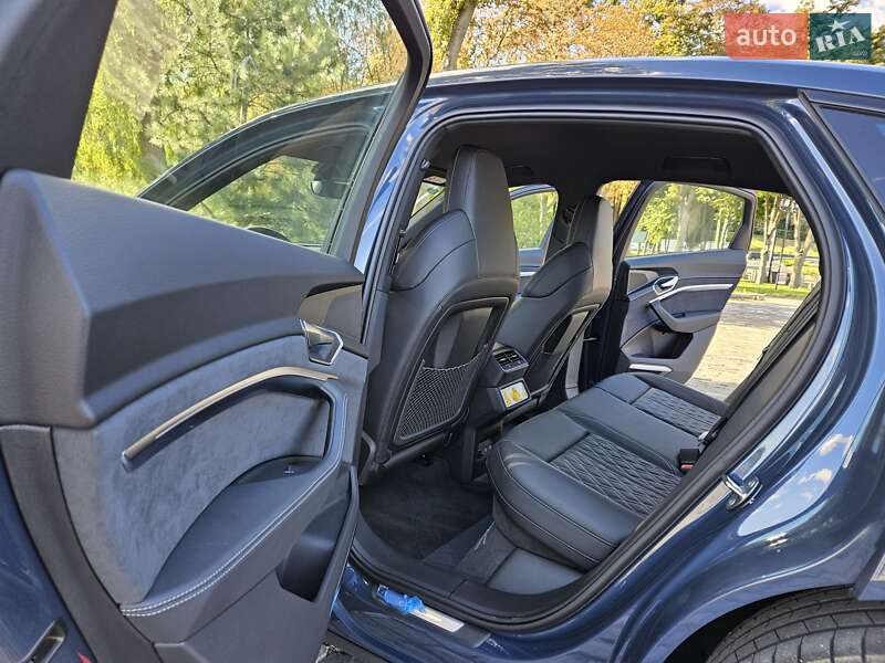 Внедорожник / Кроссовер Audi e-tron Sportback 2022 в Киеве фото 28 Внедорожник / Кроссовер Audi e-tron Sportback 2022 в Киеве