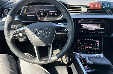 Внедорожник / Кроссовер Audi e-tron Sportback 2022 в 