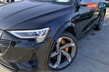 Внедорожник / Кроссовер Audi e-tron Sportback 2022 в Киеве