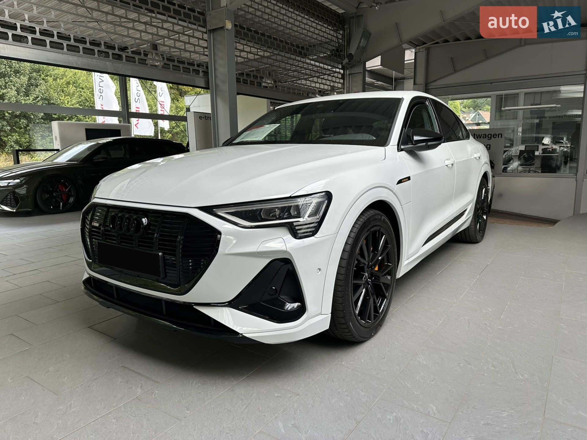 2022 Audi e-tron Sportback - мініатюра 2