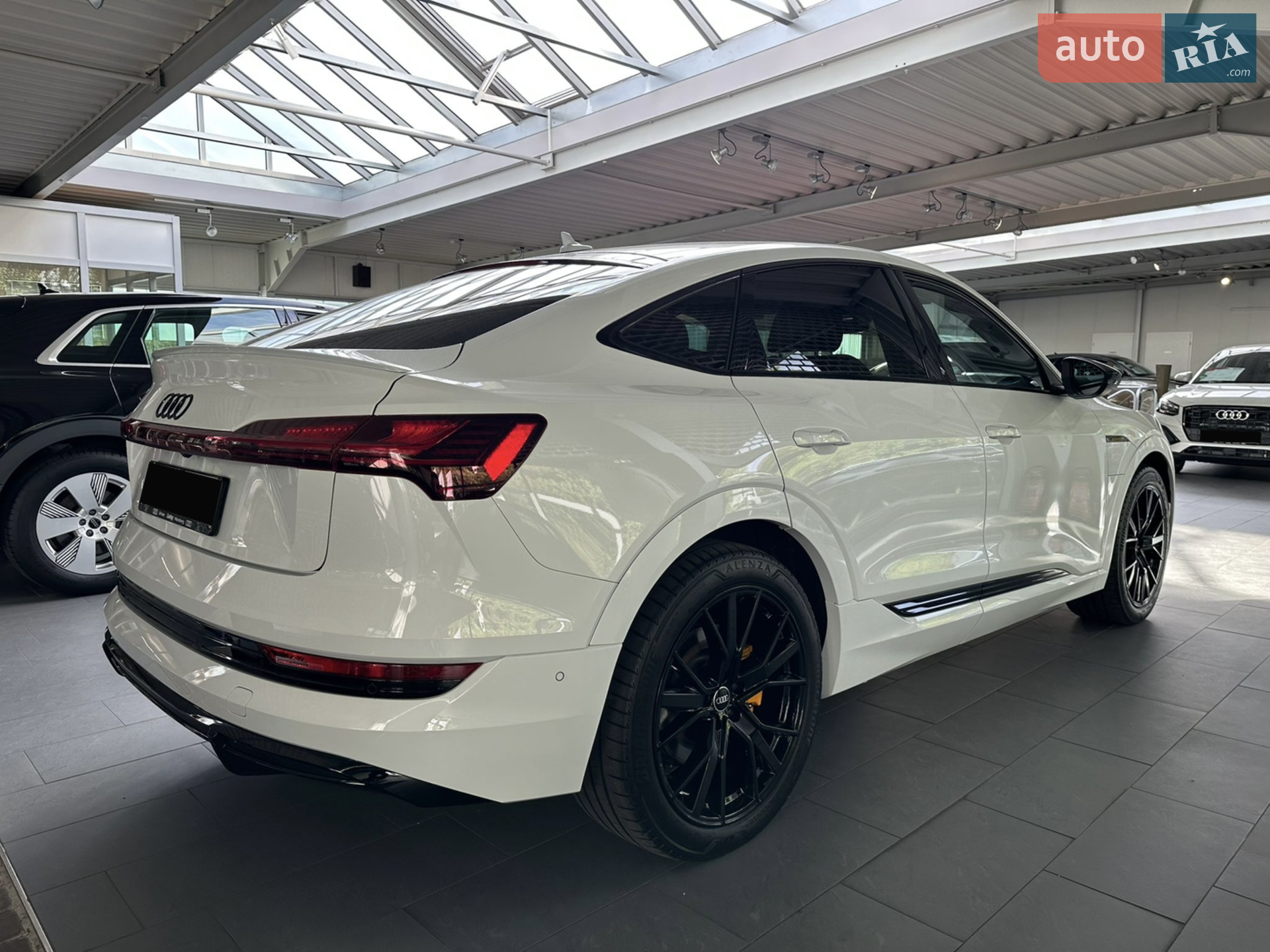 2022 Audi e-tron Sportback - мініатюра 5