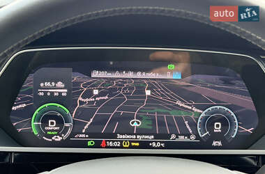 Внедорожник / Кроссовер Audi e-tron Sportback 2021 в 