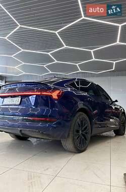 Внедорожник / Кроссовер Audi e-tron Sportback 2021 в 