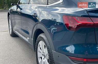 Позашляховик / Кросовер Audi e-tron Sportback 2020 в 