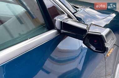 Позашляховик / Кросовер Audi e-tron Sportback 2020 в 