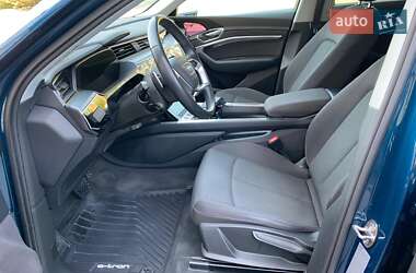 Позашляховик / Кросовер Audi e-tron Sportback 2020 в 