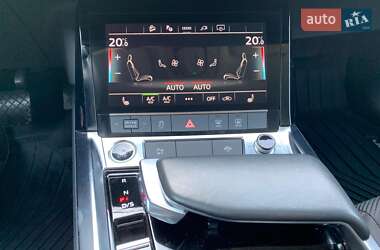 Позашляховик / Кросовер Audi e-tron Sportback 2020 в 