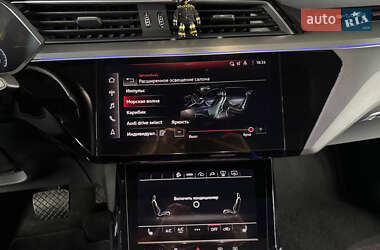 Внедорожник / Кроссовер Audi e-tron Sportback 2021 в 