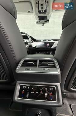 Внедорожник / Кроссовер Audi e-tron Sportback 2021 в 