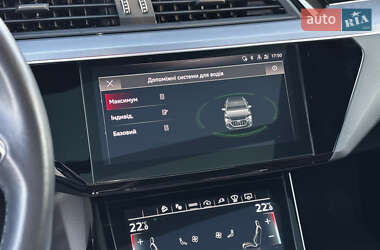 Внедорожник / Кроссовер Audi e-tron Sportback 2021 в 