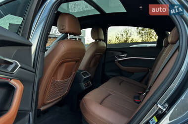 Внедорожник / Кроссовер Audi e-tron Sportback 2021 в 