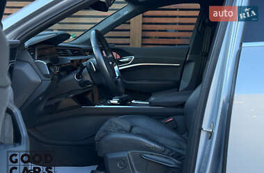 Внедорожник / Кроссовер Audi e-tron Sportback 2020 в 