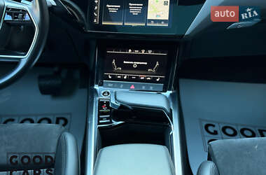 Внедорожник / Кроссовер Audi e-tron Sportback 2020 в 