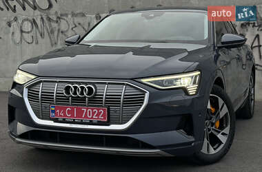 Позашляховик / Кросовер Audi e-tron Sportback 2021 в  фото 7 Позашляховик / Кросовер Audi e-tron Sportback 2021 в