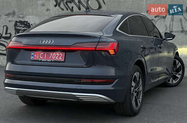 Позашляховик / Кросовер Audi e-tron Sportback 2021 в  фото 22 Позашляховик / Кросовер Audi e-tron Sportback 2021 в