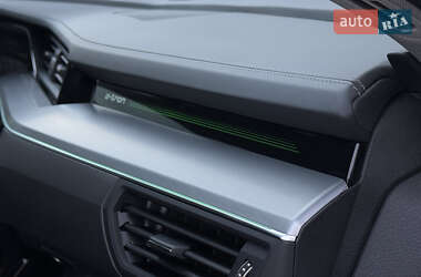 Позашляховик / Кросовер Audi e-tron Sportback 2021 в  фото 40 Позашляховик / Кросовер Audi e-tron Sportback 2021 в